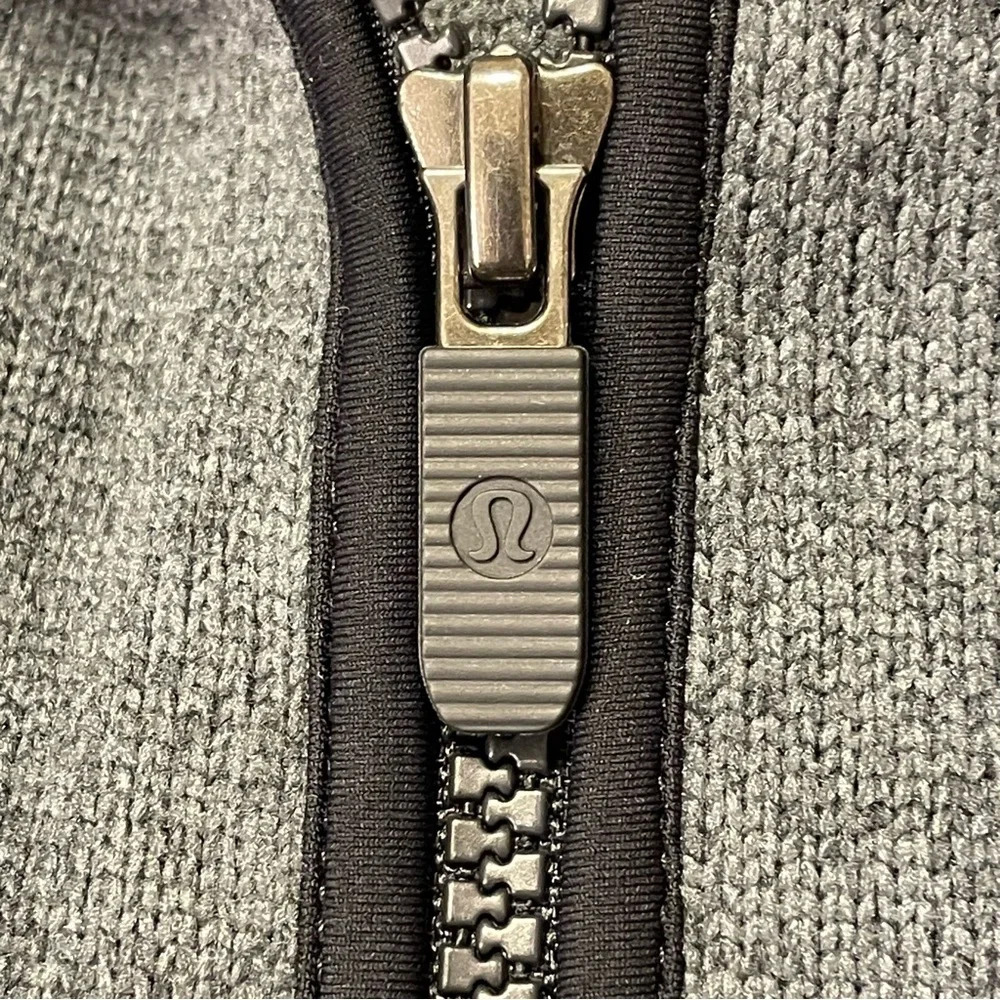 LULULEMON ATHLETICA Fleece and Thank You Pullover in Heathered Black - Picture 8 of 12